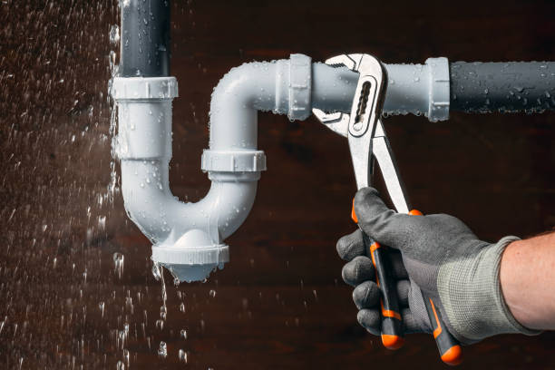 Professional Gas Line Repair technician working in Perry, OK